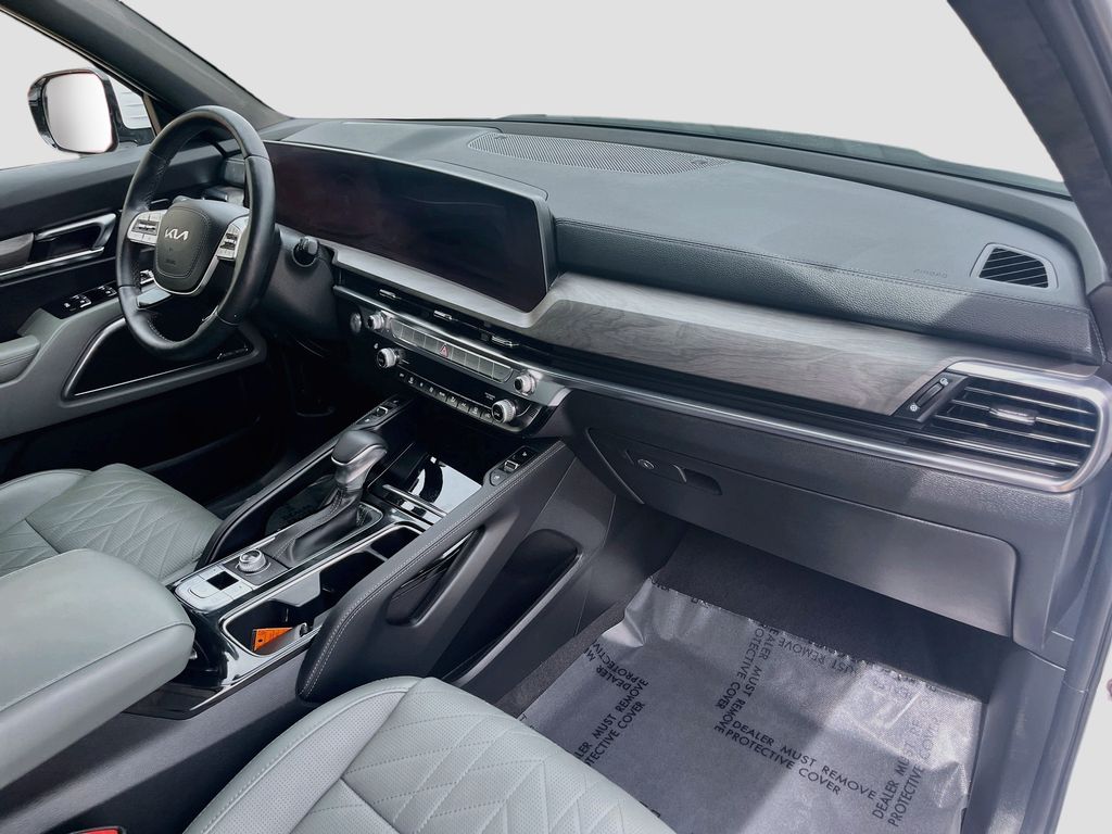 Used 2024 White Kia SX-Prestige X-Pro image 32