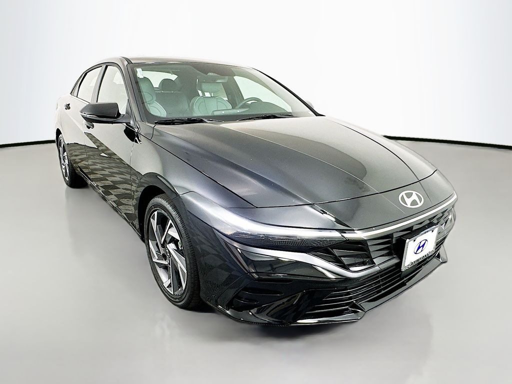 Thumbnail: 2025 Hyundai Elantra - 3