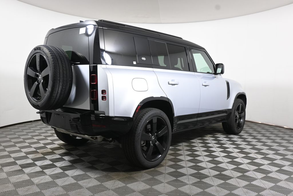 Thumbnail: 2024 Land Rover Defender - 7