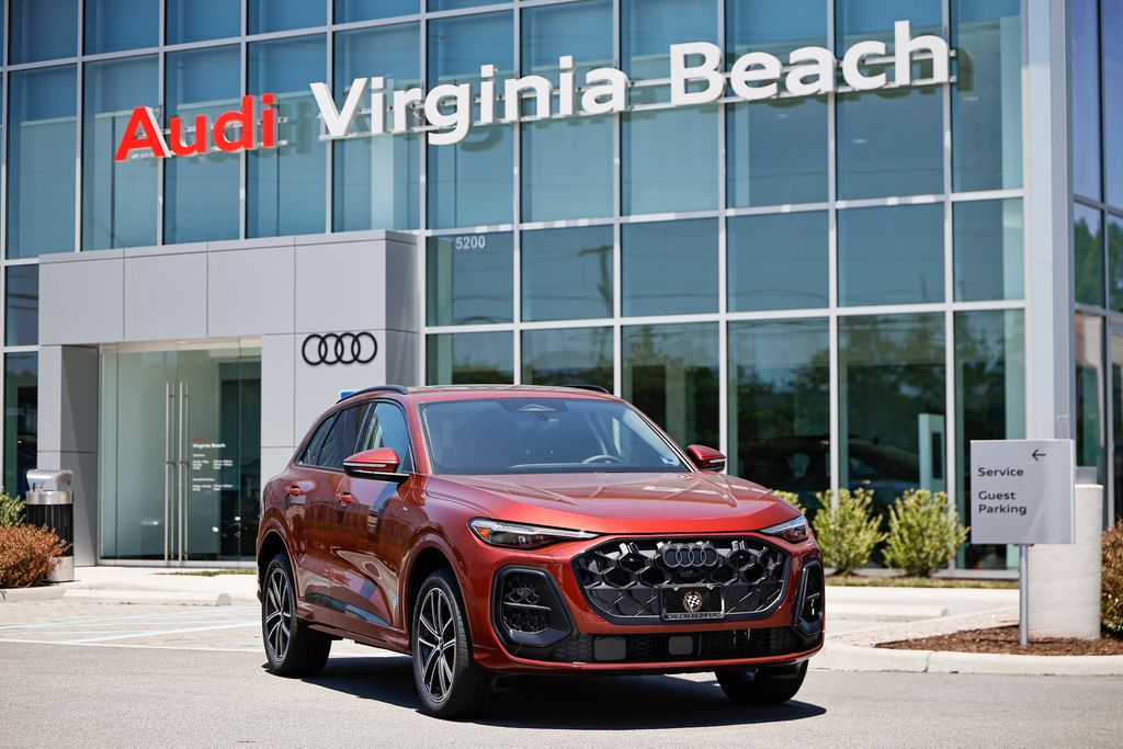 Grenadine Red Metallic 2026 Audi Q5 SUV / Crossover All-Wheel Drive 7-Speed Automatic