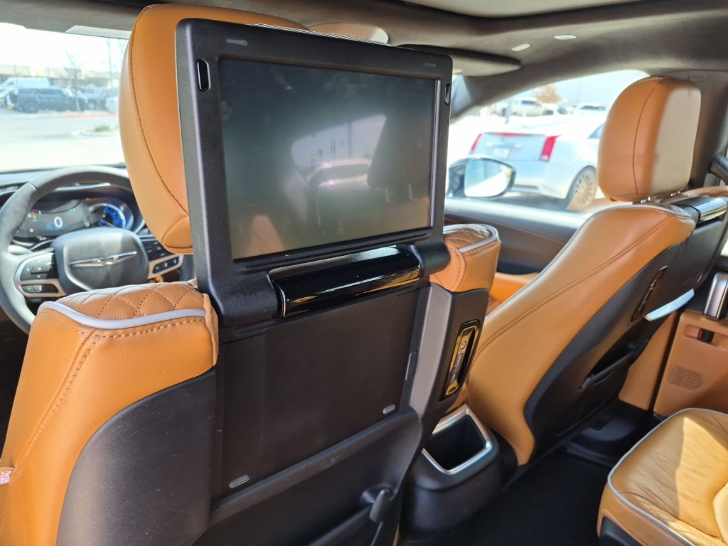 Used Car 2023 Chrysler Pacifica Hybrid  Pinnacle For Sale Under $35,000 In Austin, Texas