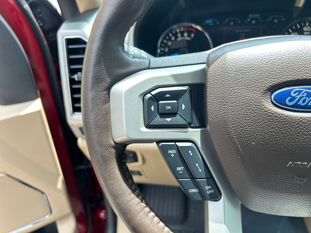 Used 2019  Ford Lariat image 19