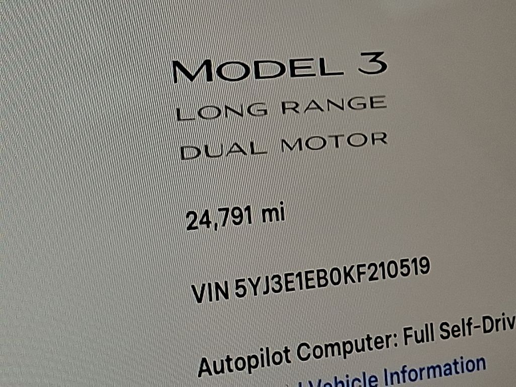 Thumbnail: 2019 Tesla Model 3 - 21