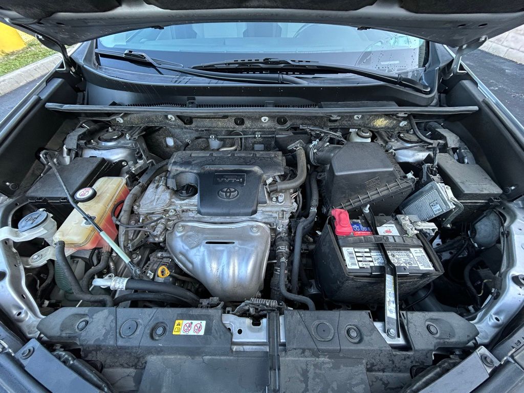 Thumbnail: 2018 Toyota RAV4 - 10