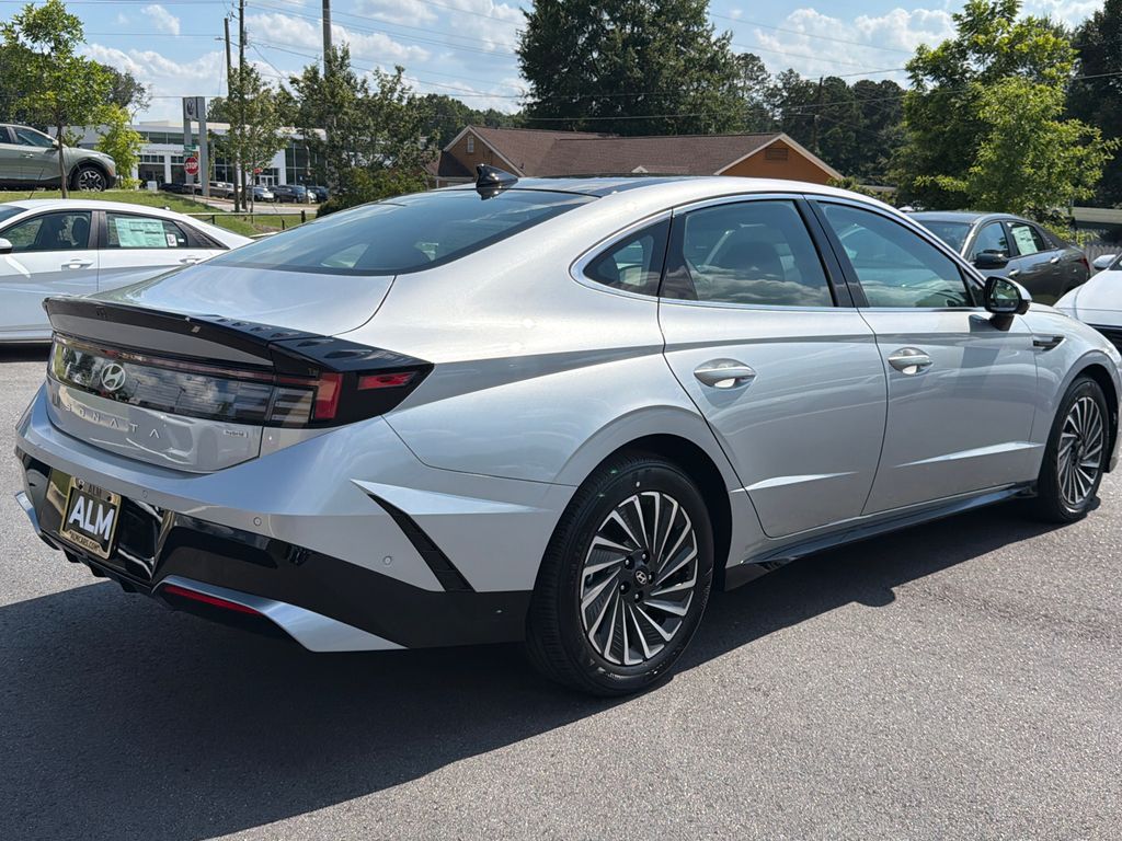 New 2026 Silver Hyundai Limited image 6