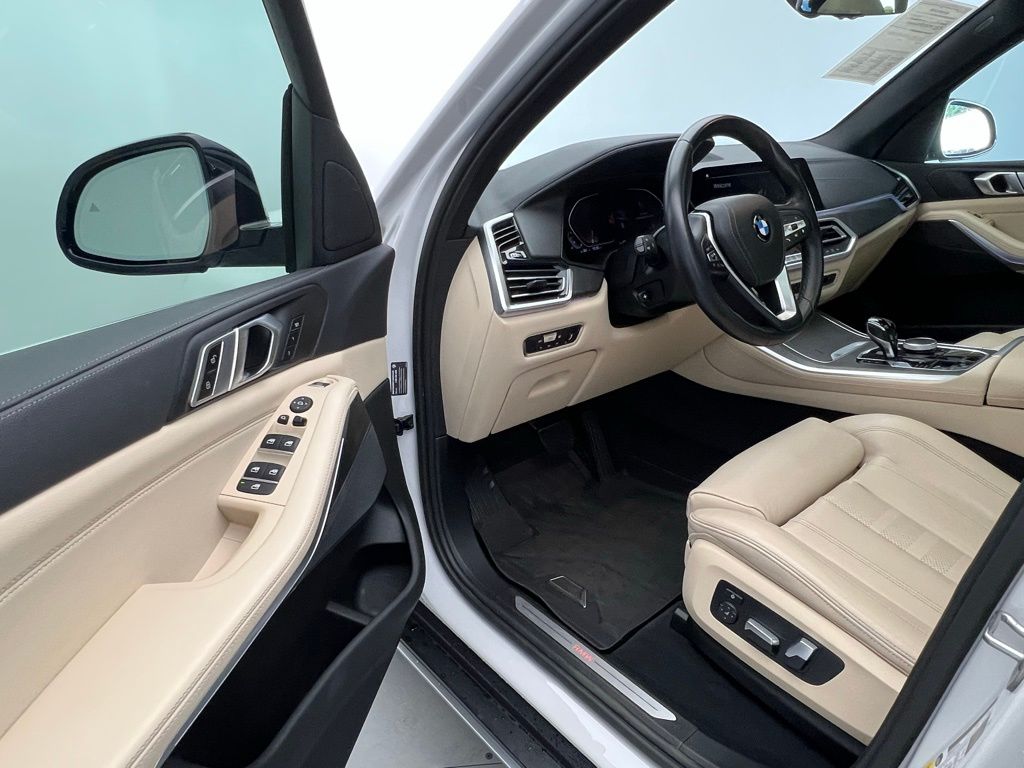 Thumbnail: 2022 BMW X5 - 22