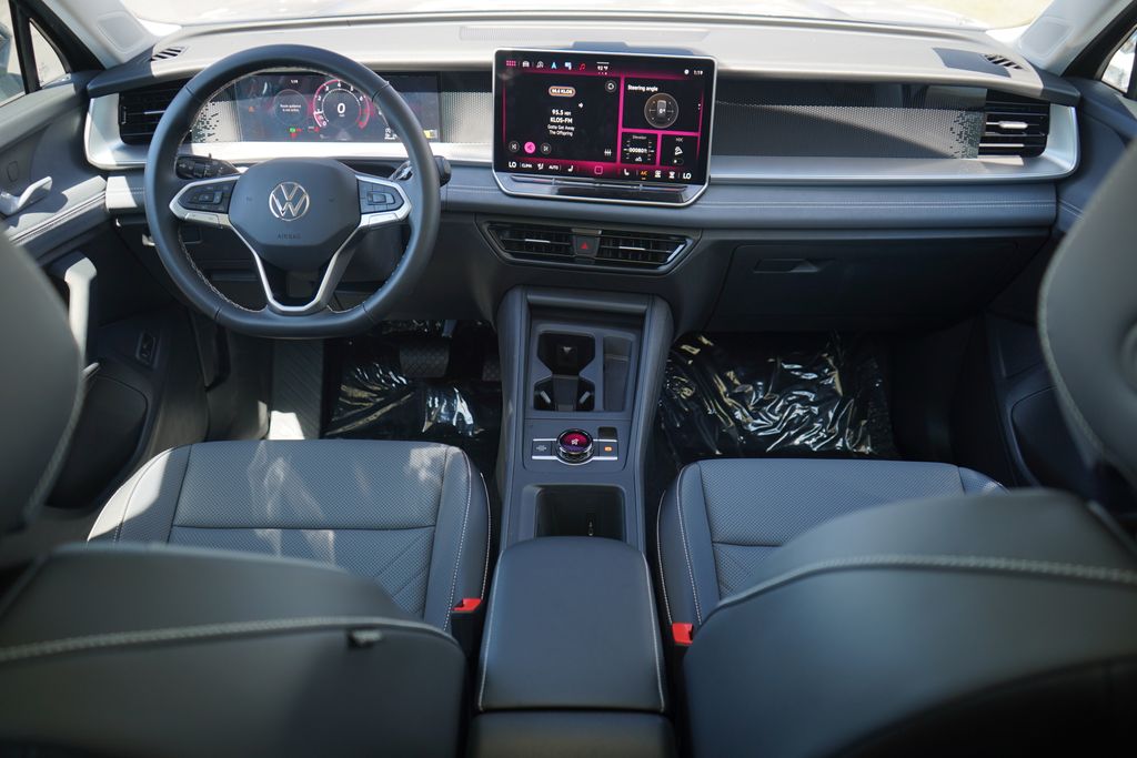 Thumbnail: 2025 Volkswagen Tiguan - 8