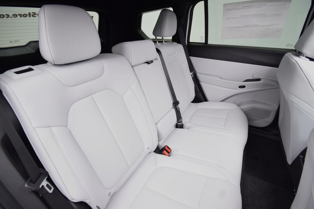 new 2026 Jeep Cherokee car, priced at $38,801