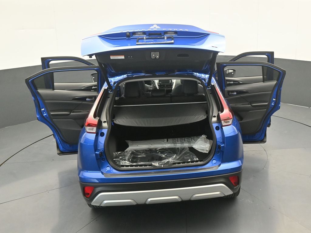 New 2026 Blue Metallic Mitsubishi SE image 71