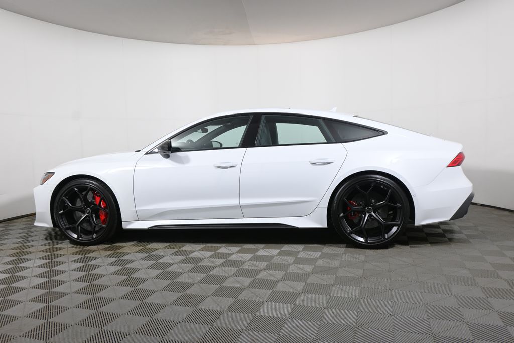 Thumbnail: 2025 Audi RS 7 - 2