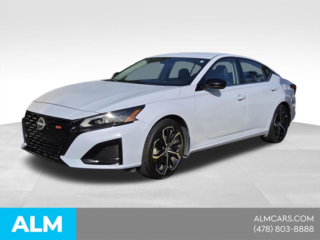 Gray Sky Pearl 2025 Nissan Altima 2.5 SR FWD Sedan Front-Wheel Drive Continuously Variable Transmission