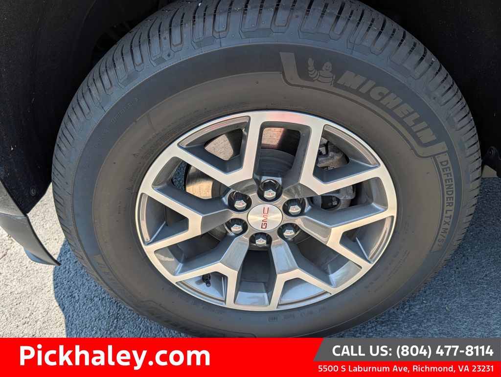 2022 GMC Canyon AT4 Crew Cab 4WD with Leather