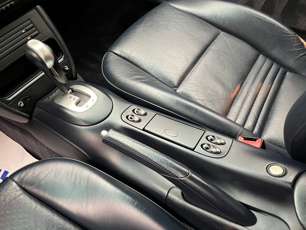 Thumbnail: 2002 Porsche 911 - 19