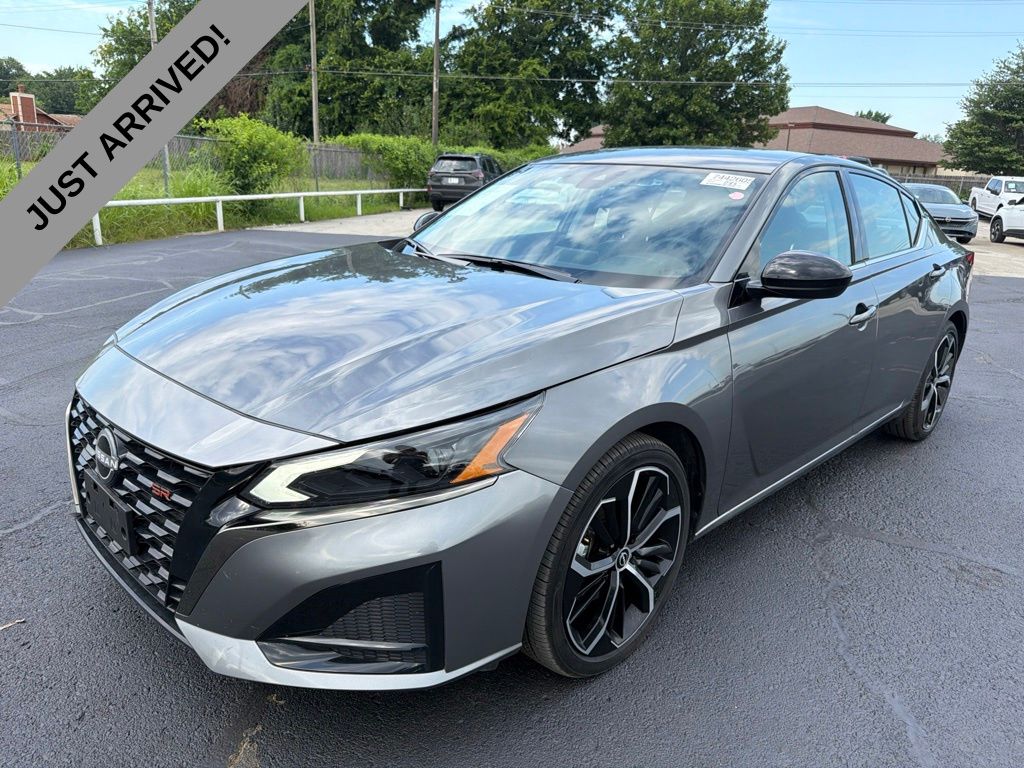 Gray (Gun Metallic) 2025 Nissan Altima Sedan Front-Wheel Drive Continuously Variable Transmission