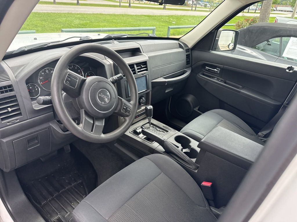 2012 Bright White Clearcoat Jeep Liberty Sport 4X4 SUV