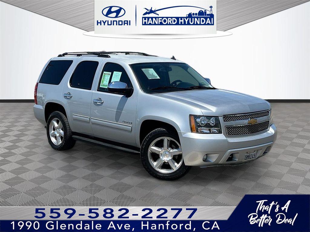 Silver Ice Metallic 2013 Chevrolet Tahoe LS RWD SUV / Crossover 4X2 6-Speed Automatic Overdrive