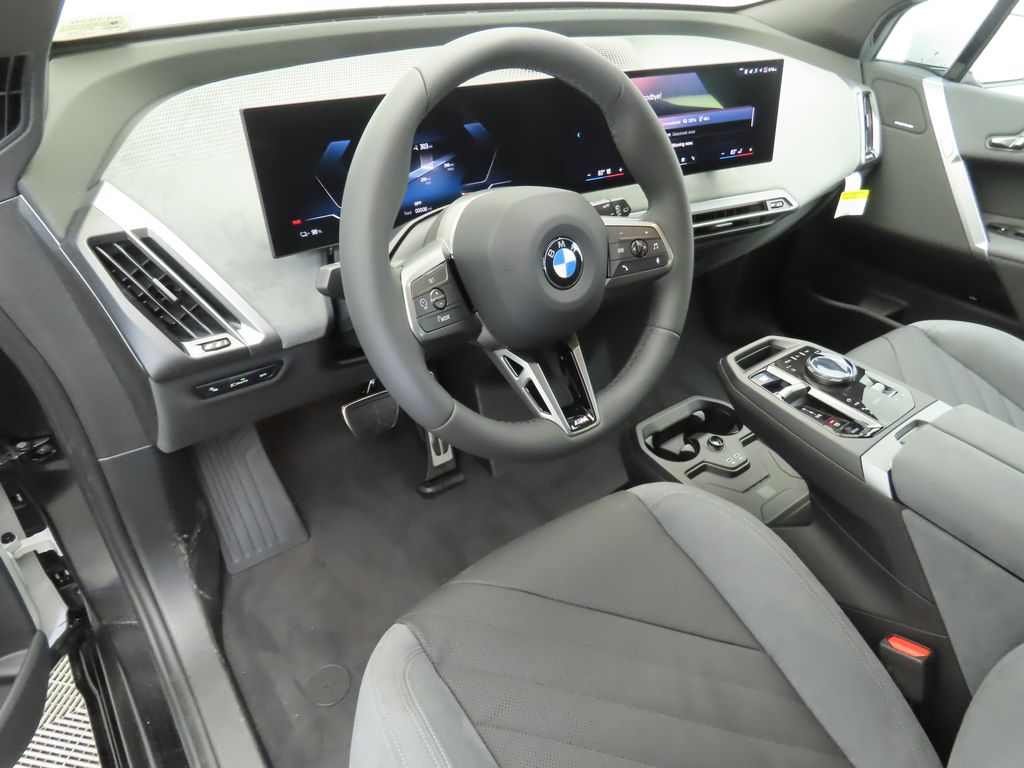 Thumbnail: 2026 BMW iX - 9