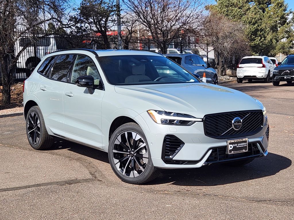 2026 Volvo XC60 B5 Plus AWD