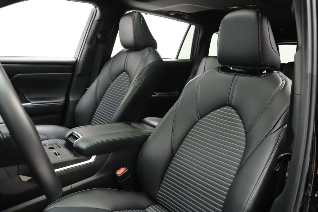 2024 Toyota Highlander XSE 13