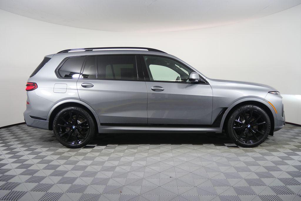 Thumbnail: 2026 BMW X7 - 2