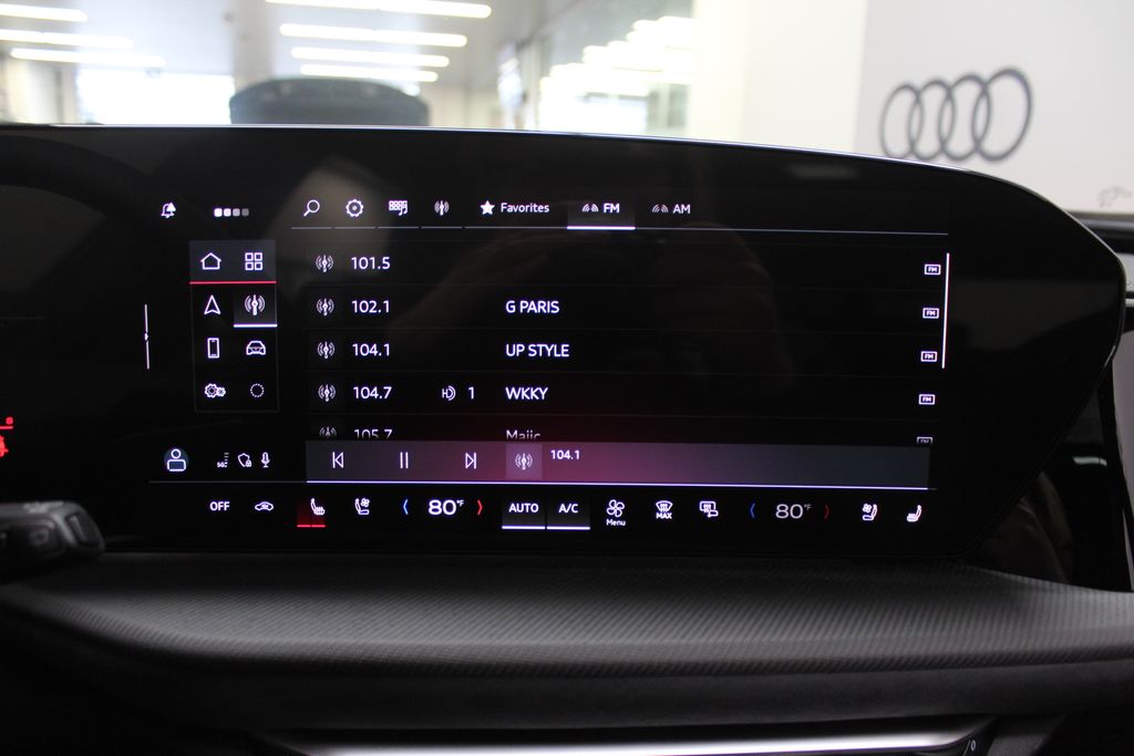 Thumbnail: 2025 Audi SQ5 - 21