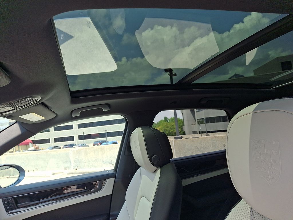 Thumbnail: 2026 Porsche Cayenne - 16