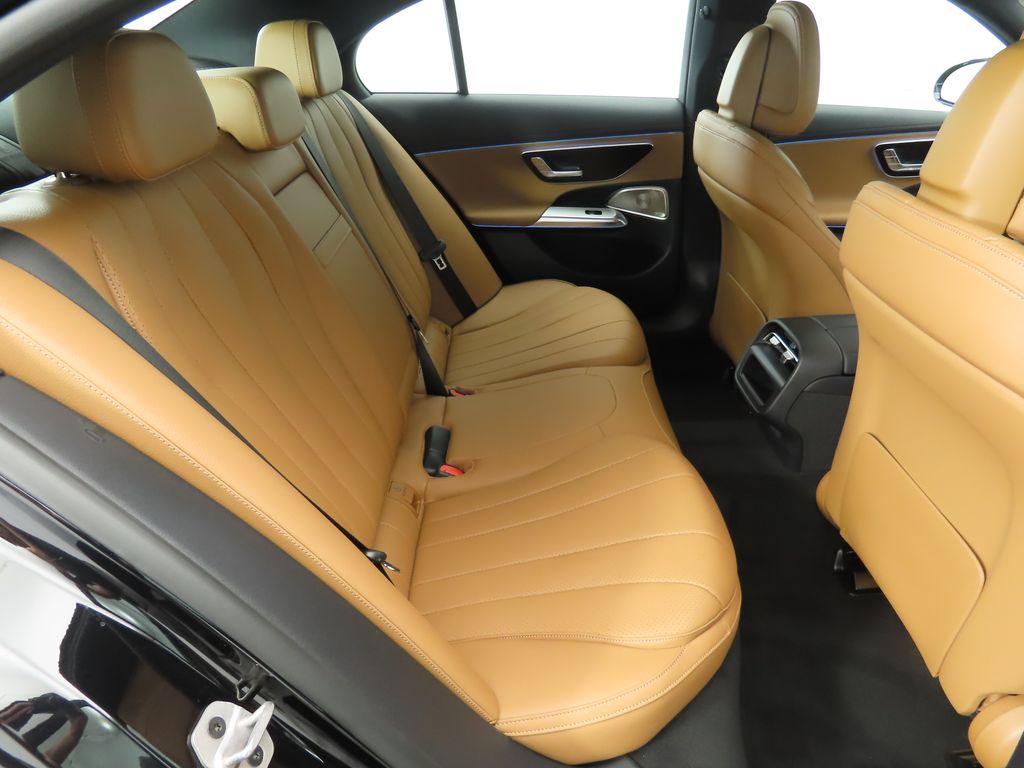 2025 Mercedes-Benz E-Class E 450 22