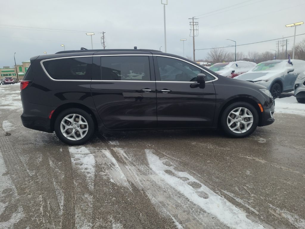 used 2017 Chrysler Pacifica car, priced at $13,668