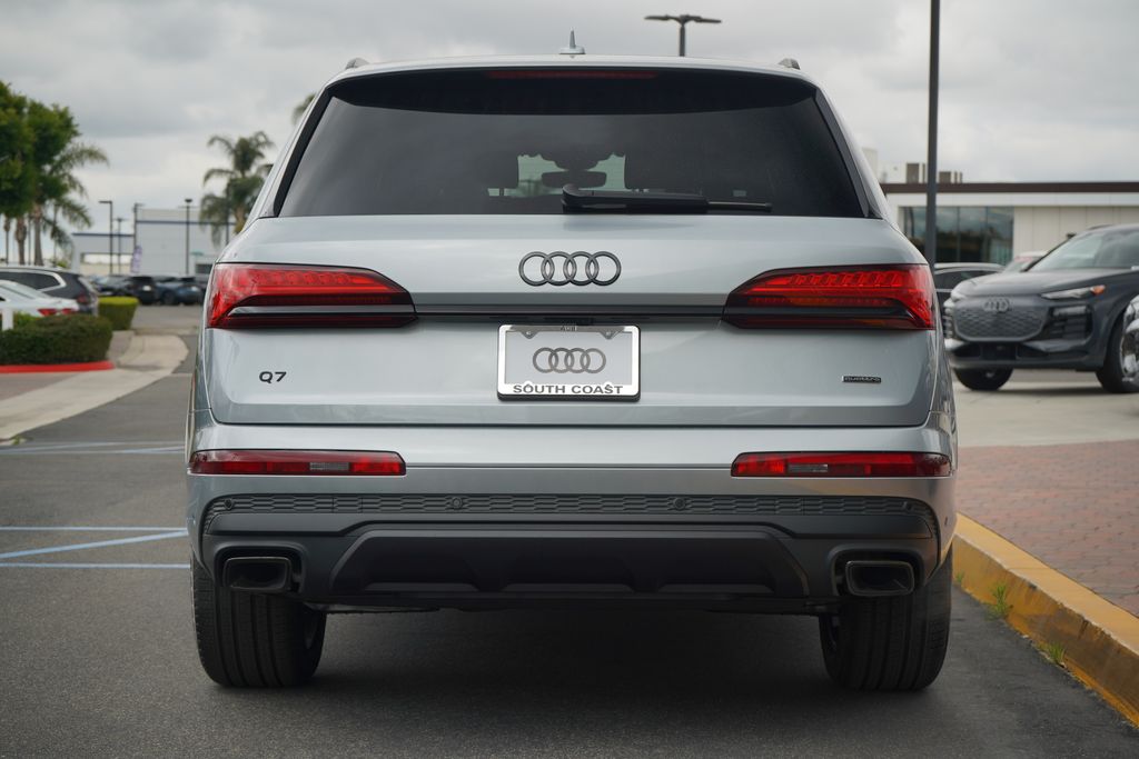 2025 Audi Q7  4