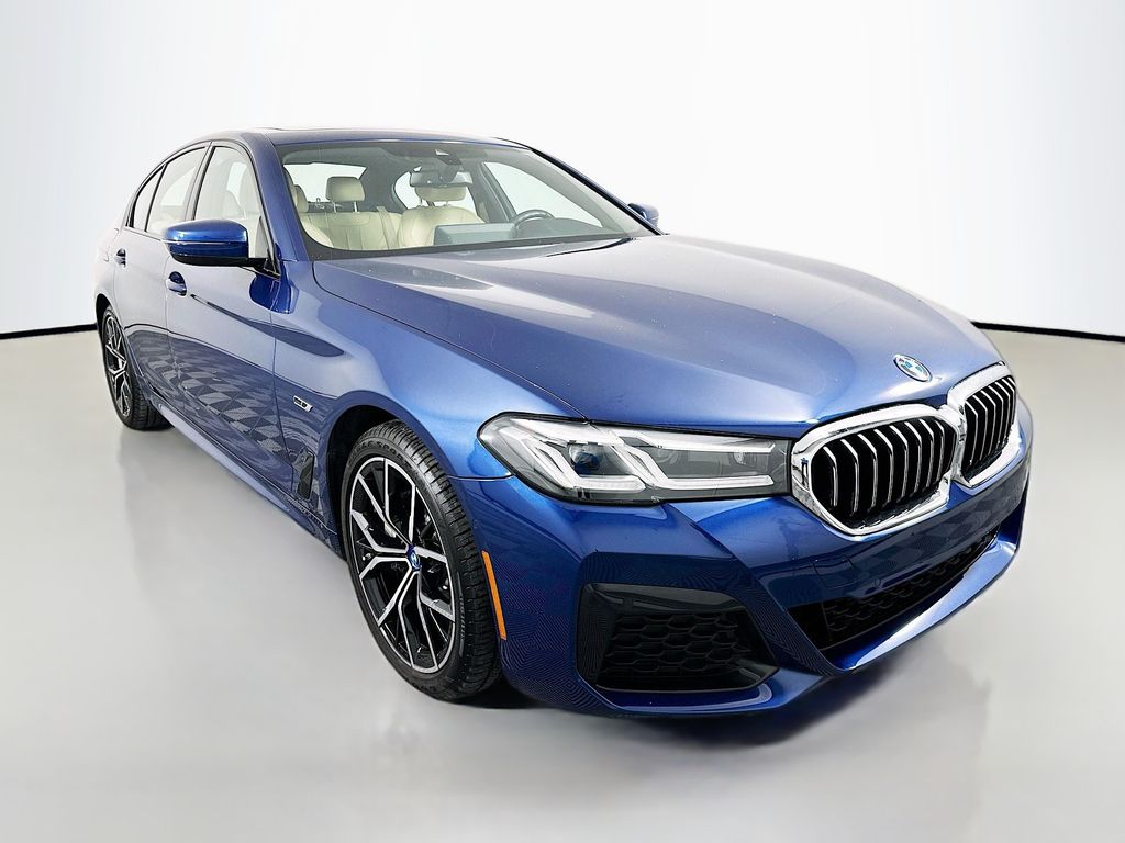Thumbnail: 2023 BMW 5 Series - 3