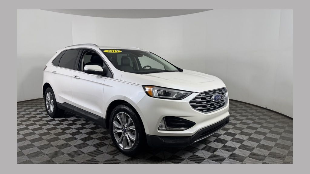 White Platinum Clearcoat Metallic 2019 Ford Edge Titanium AWD SUV / Crossover All-Wheel Drive 8-Speed Automatic
