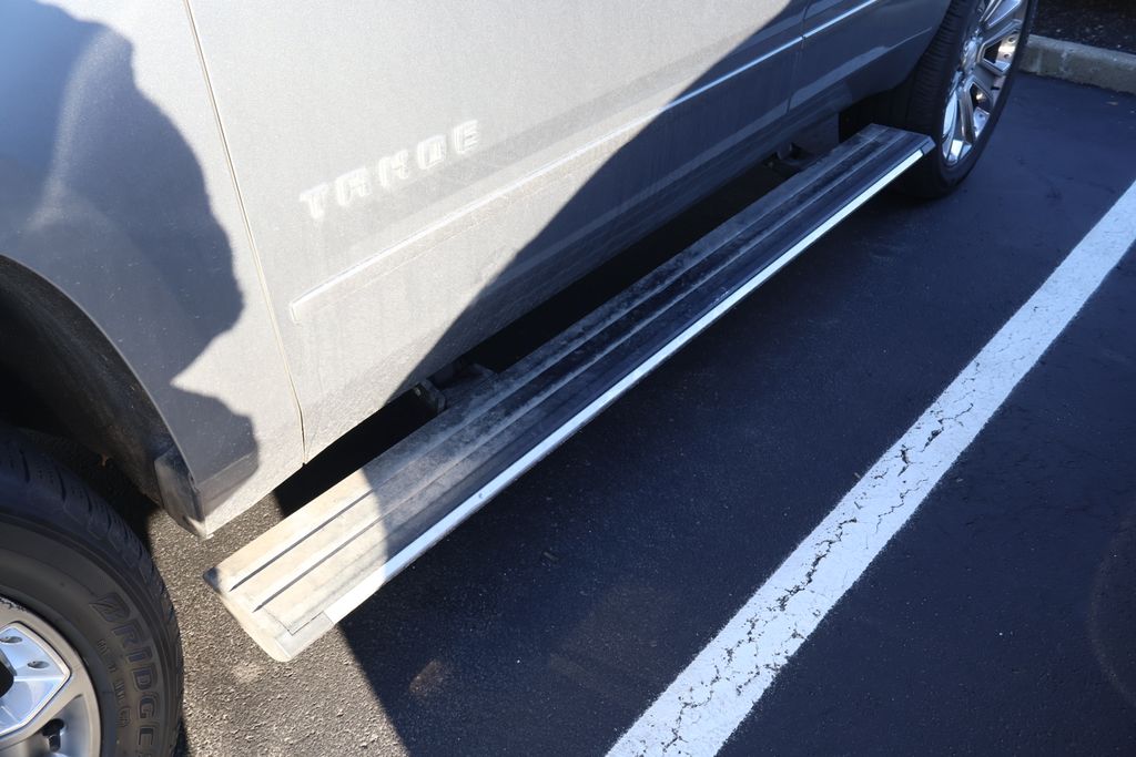 Thumbnail: 2019 Chevrolet Tahoe - 10