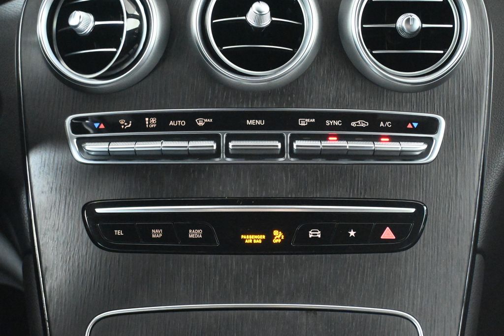 Thumbnail: 2022 Mercedes-Benz GLC - 22