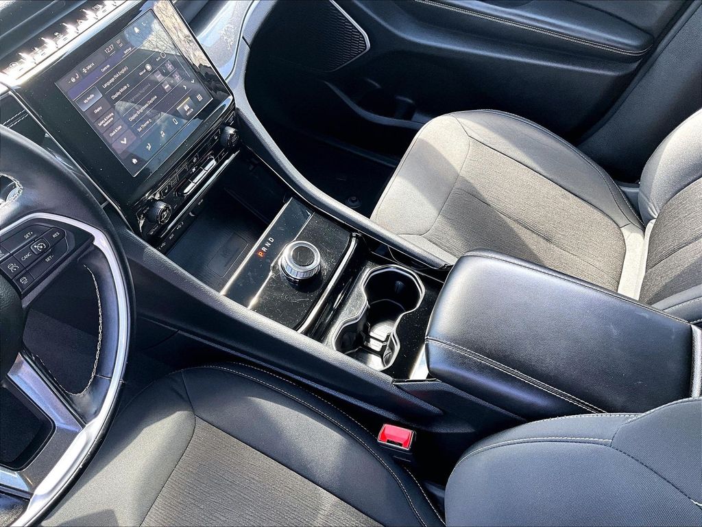2022 Jeep Grand Cherokee — photo 15