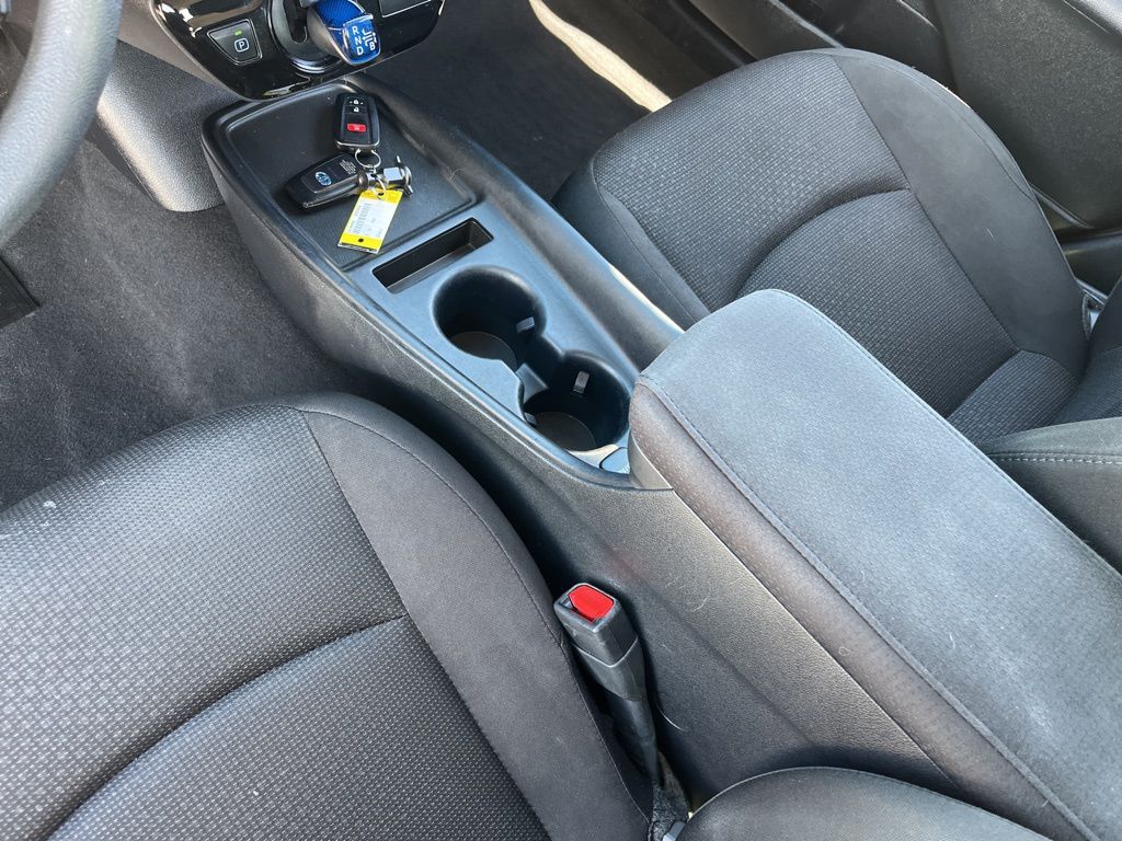 Thumbnail: 2021 Toyota Prius - 20