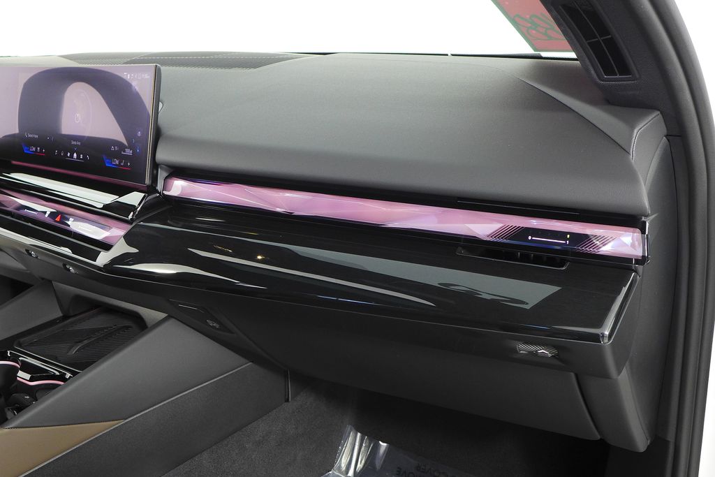 Thumbnail: 2025 BMW i5 - 15