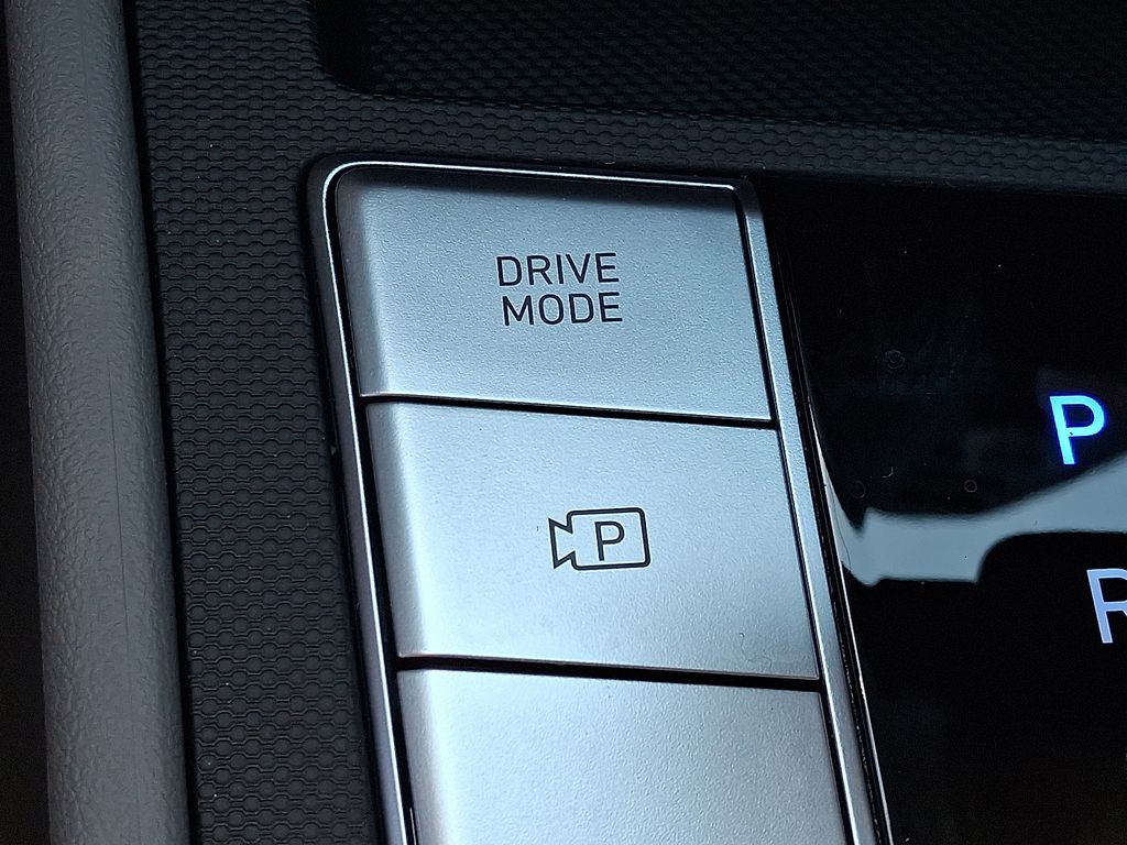 2026 Hyundai Elantra — photo 23