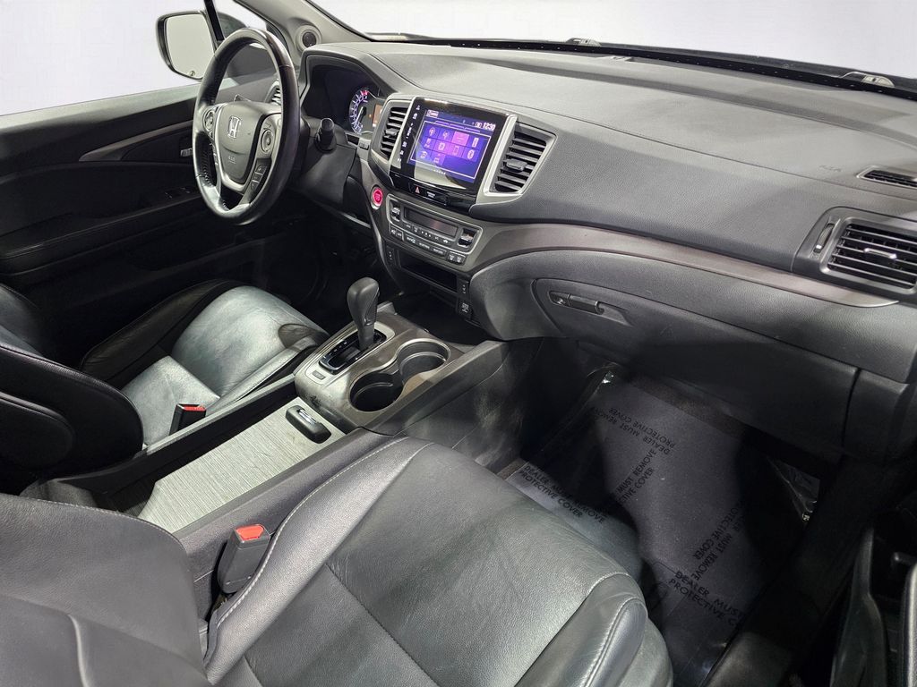 Used 2017  Honda EX-L image 10