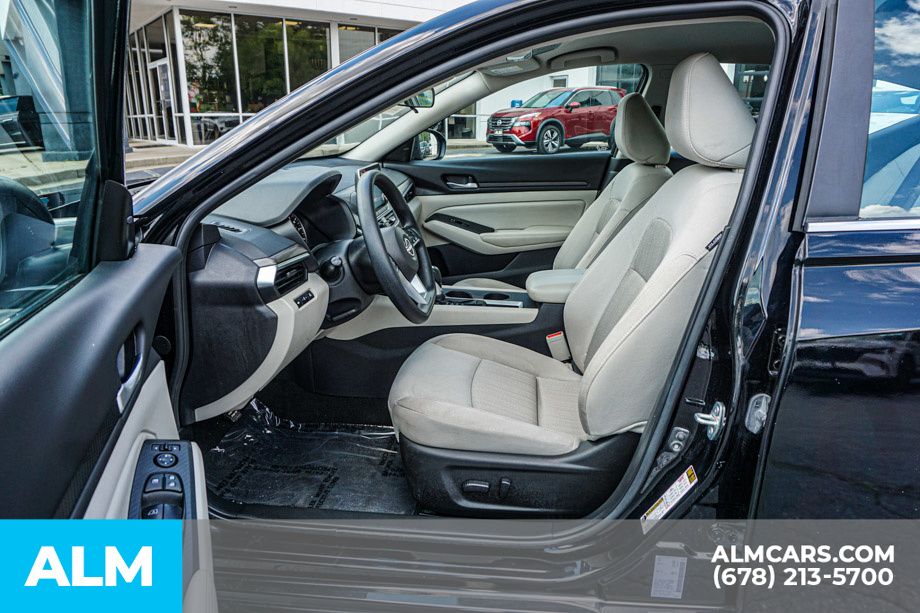 2025 Nissan Altima SV - Photo 19