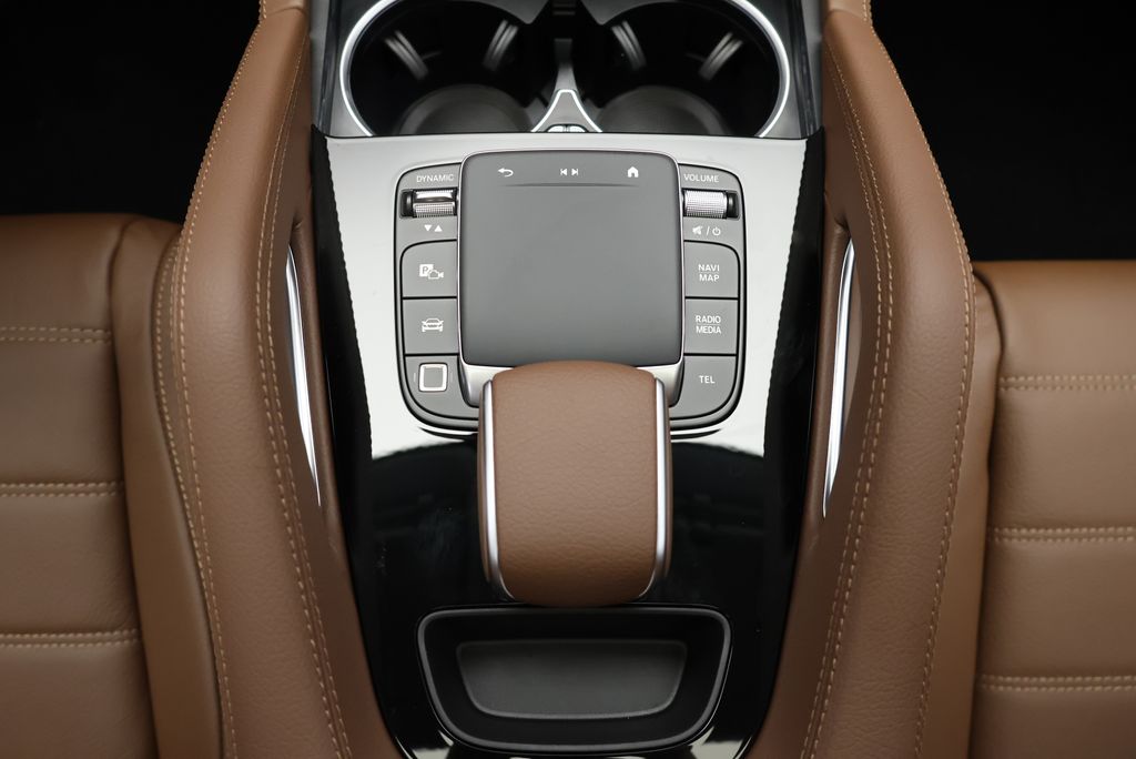 Thumbnail: 2026 Mercedes-Benz GLE - 29