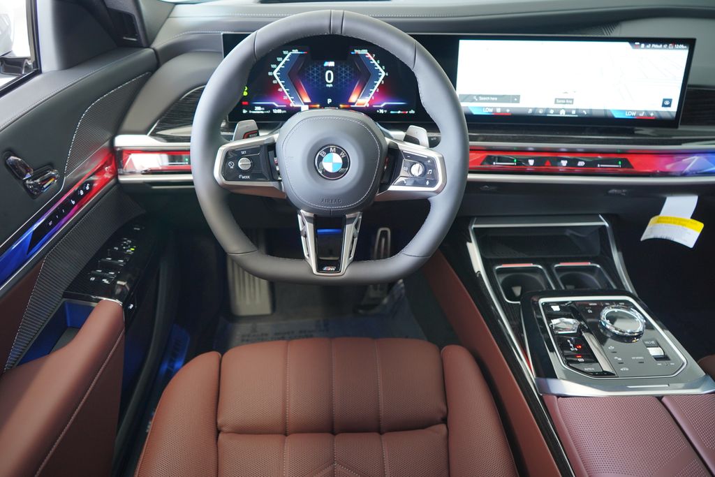 Thumbnail: 2025 BMW 7 Series - 15