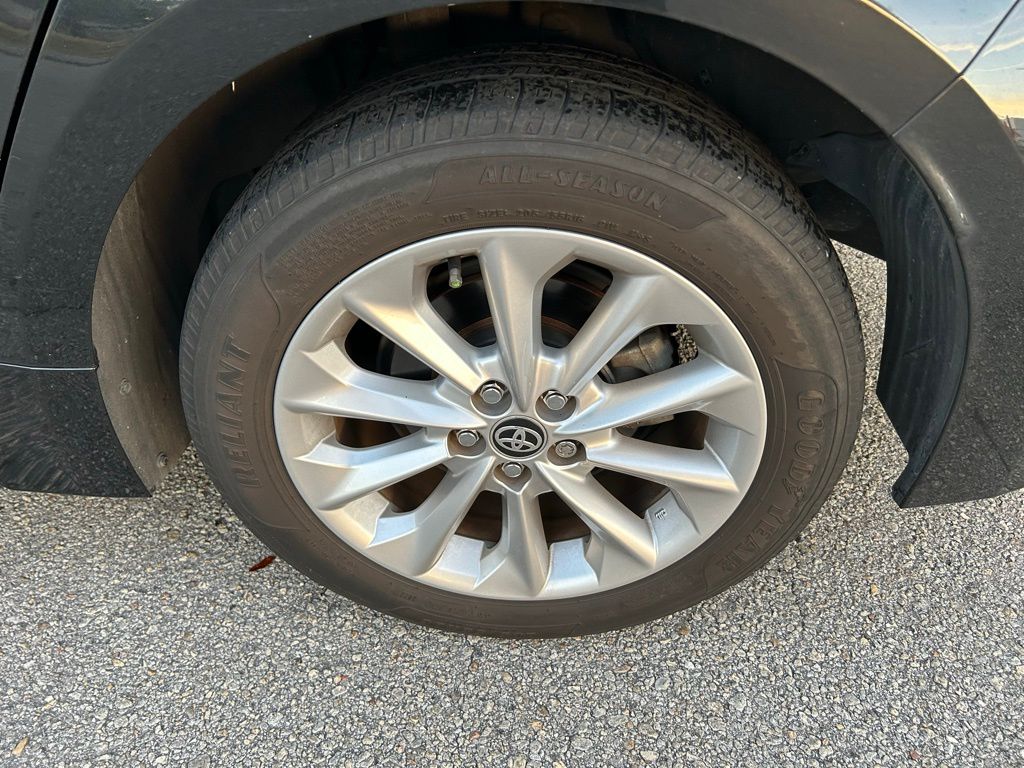 Thumbnail: 2021 Toyota Corolla - 9