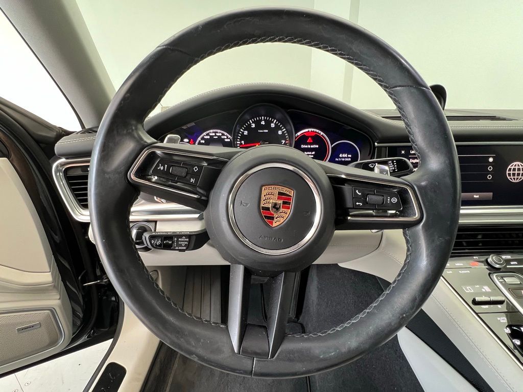 Thumbnail: 2023 Porsche Panamera - 6