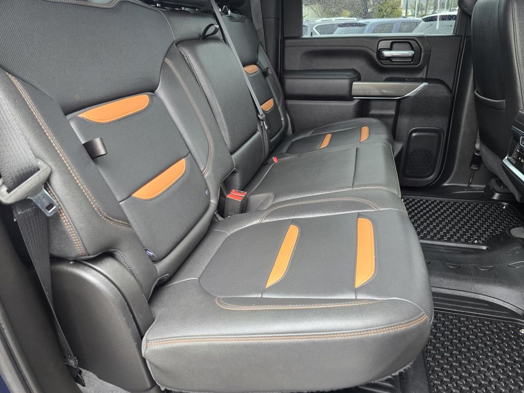 Used 2022 GMC Sierra 2500HD AT4 4D Crew Cab