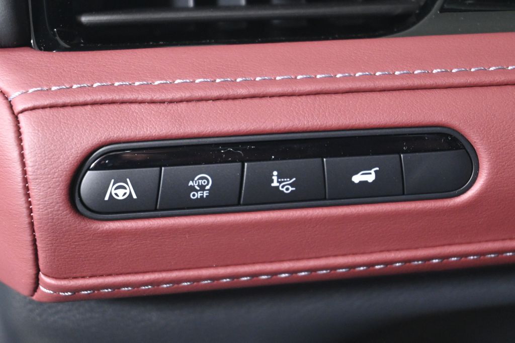 Thumbnail: 2026 INFINITI QX80 - 27