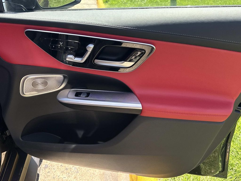 Thumbnail: 2024 Mercedes-Benz GLC - 19