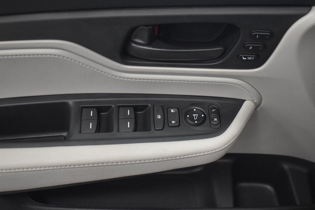 Thumbnail: 2026 Honda Odyssey - 9