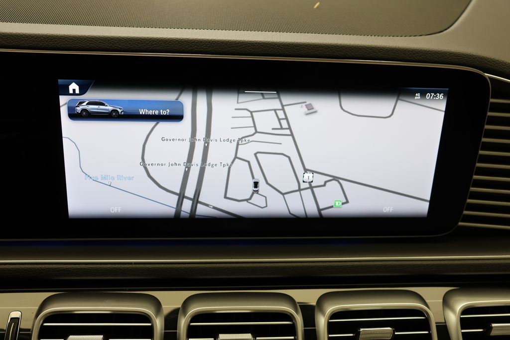 Thumbnail: 2026 Mercedes-Benz GLE - 26