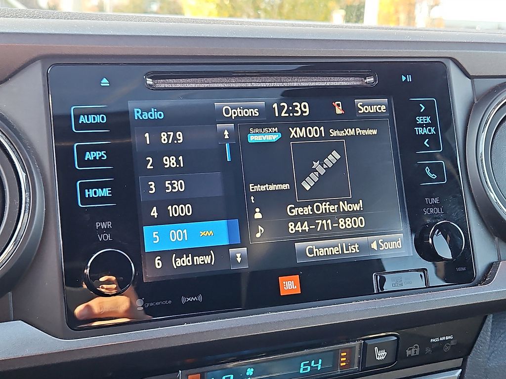 Thumbnail: 2018 Toyota Tacoma - 20