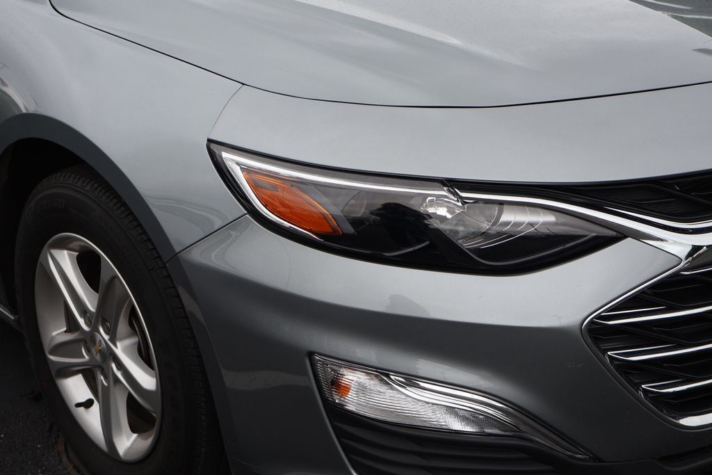 2023 Chevrolet Malibu LS 4